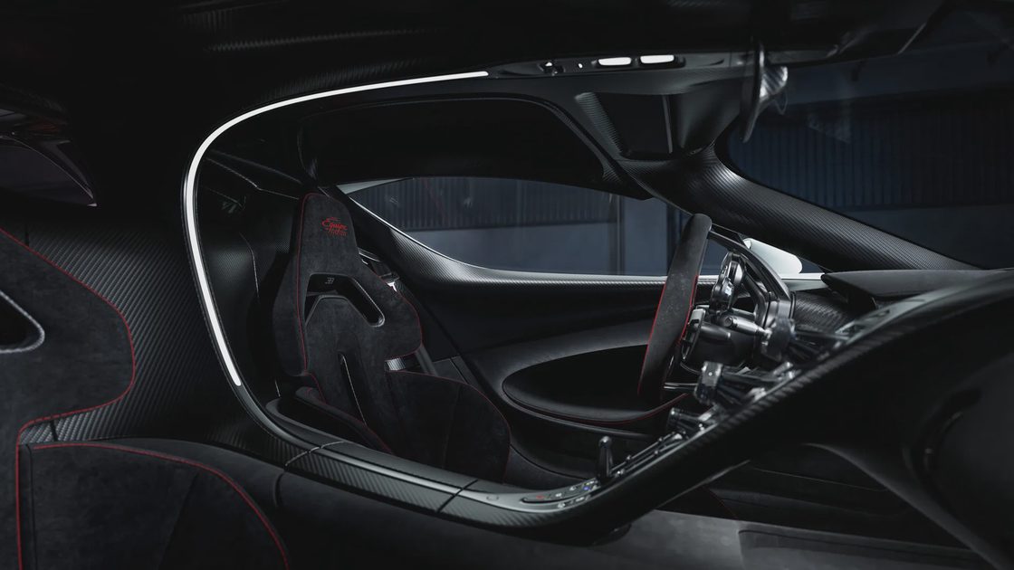 Bugatti Tourbillon with Équipe Pur Sang package
