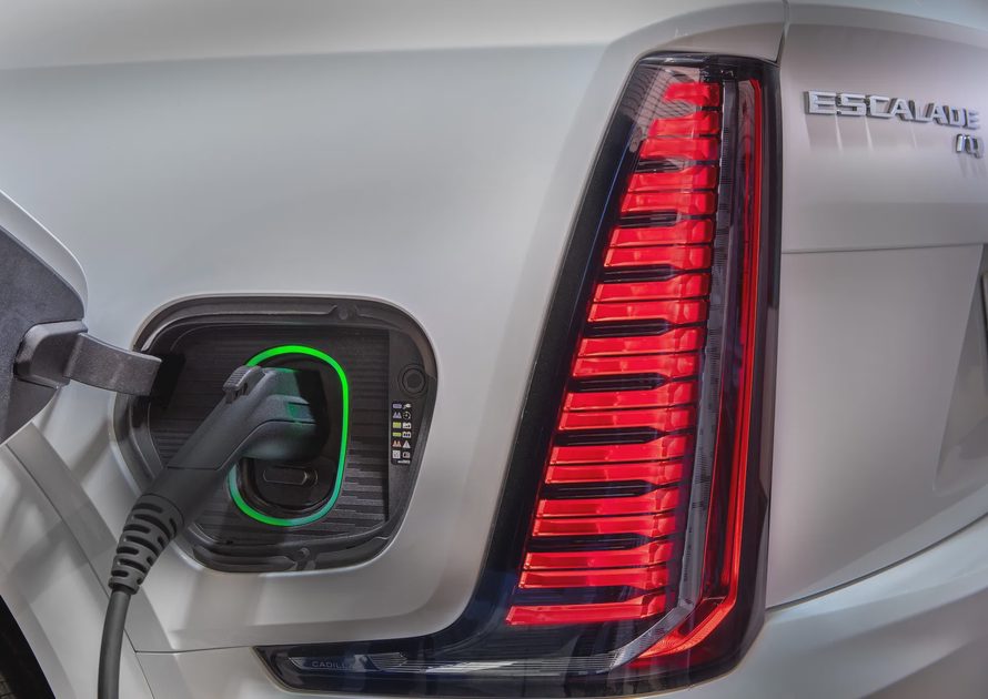 2025 Cadillac Escalade IQ test drive review